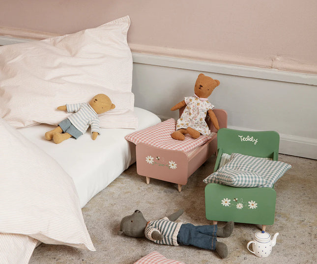 Maileg Houten bed, Teddy Papa – Stoffig groen