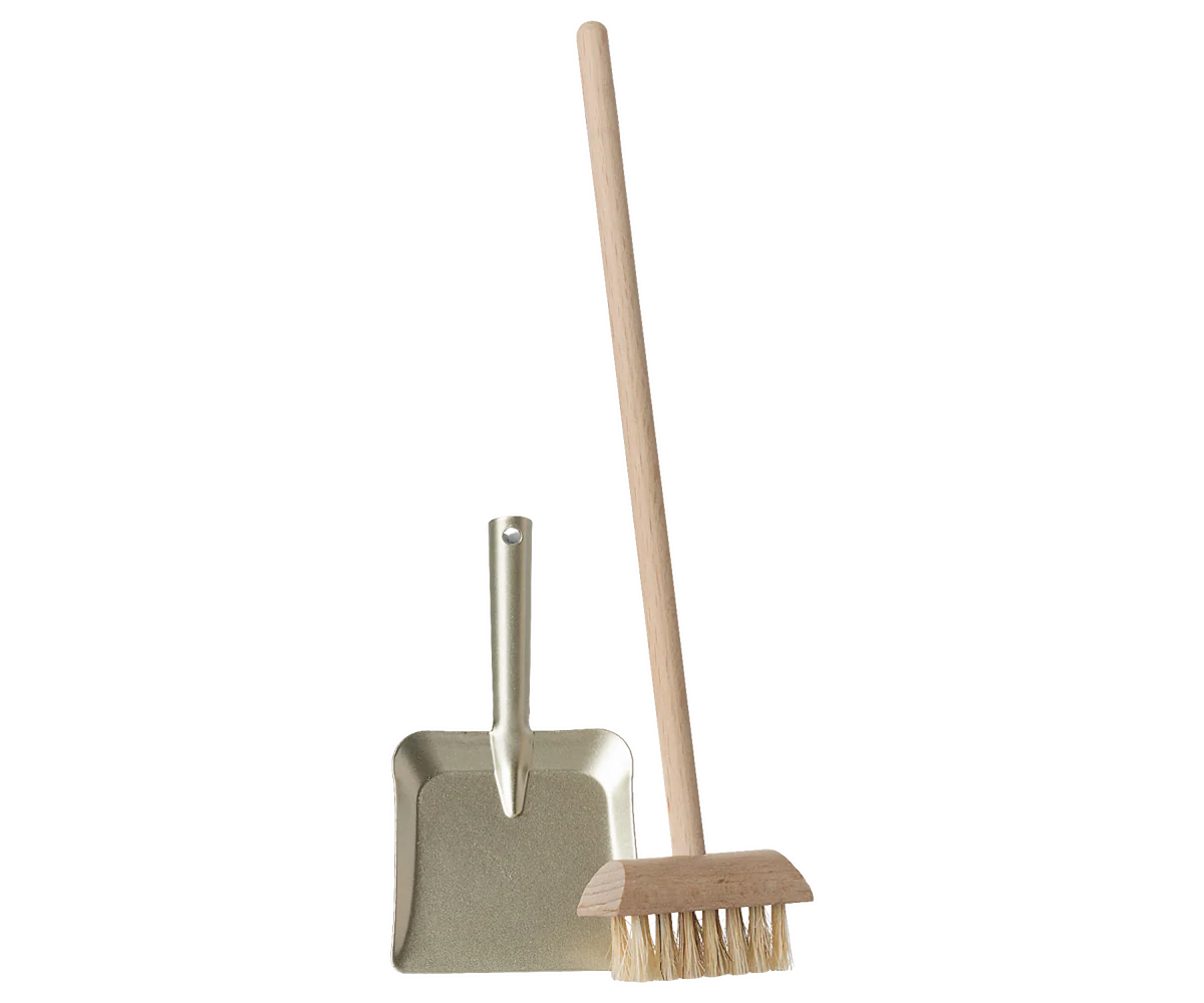 Klein schoonmaaksetje