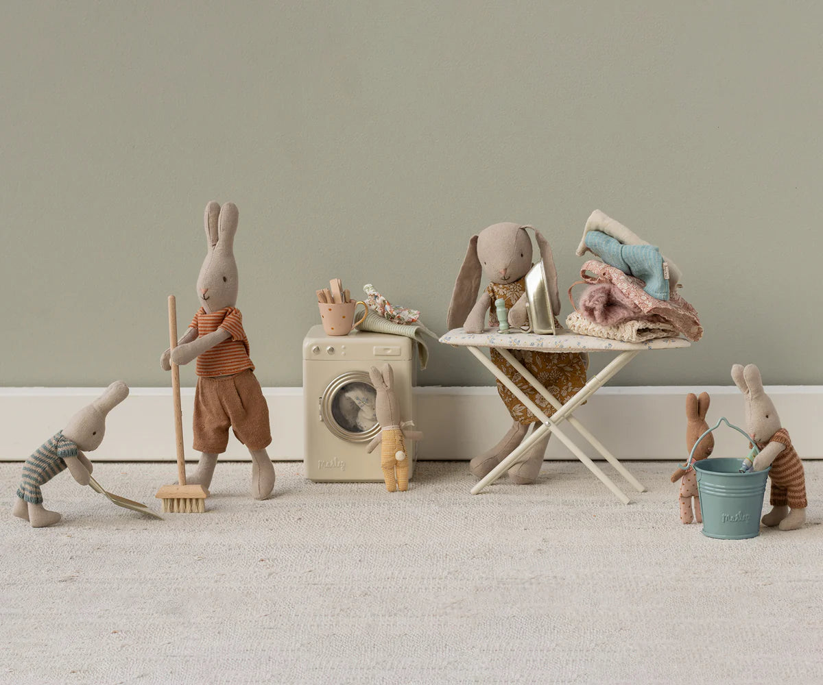 Klein schoonmaaksetje