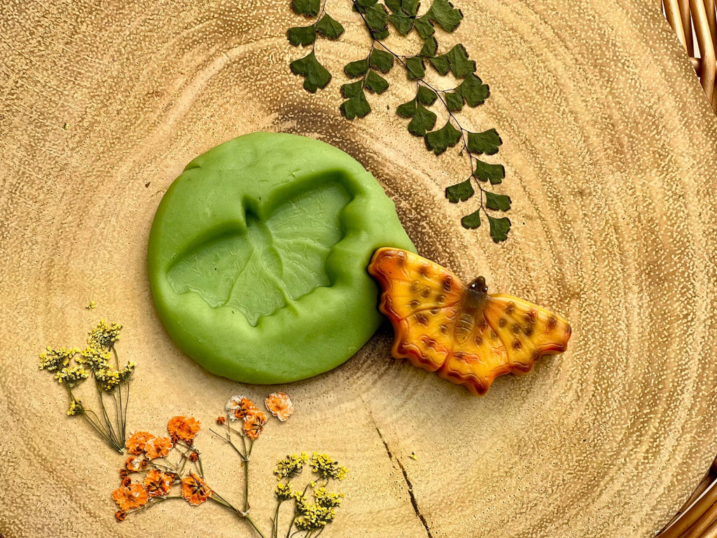 Yellow Door set van 8 stenen vlinders