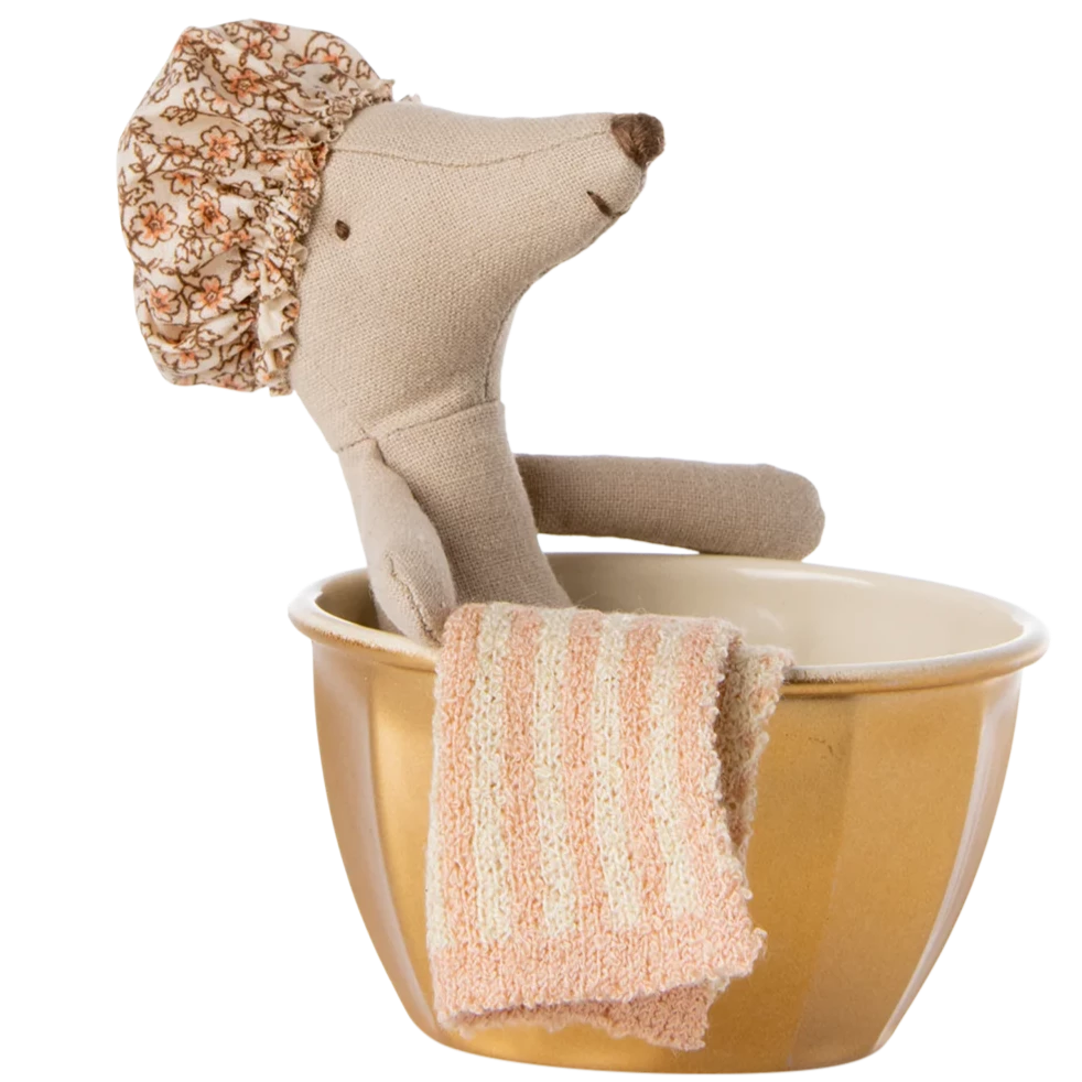 Maileg muis grote zus in bad wellness