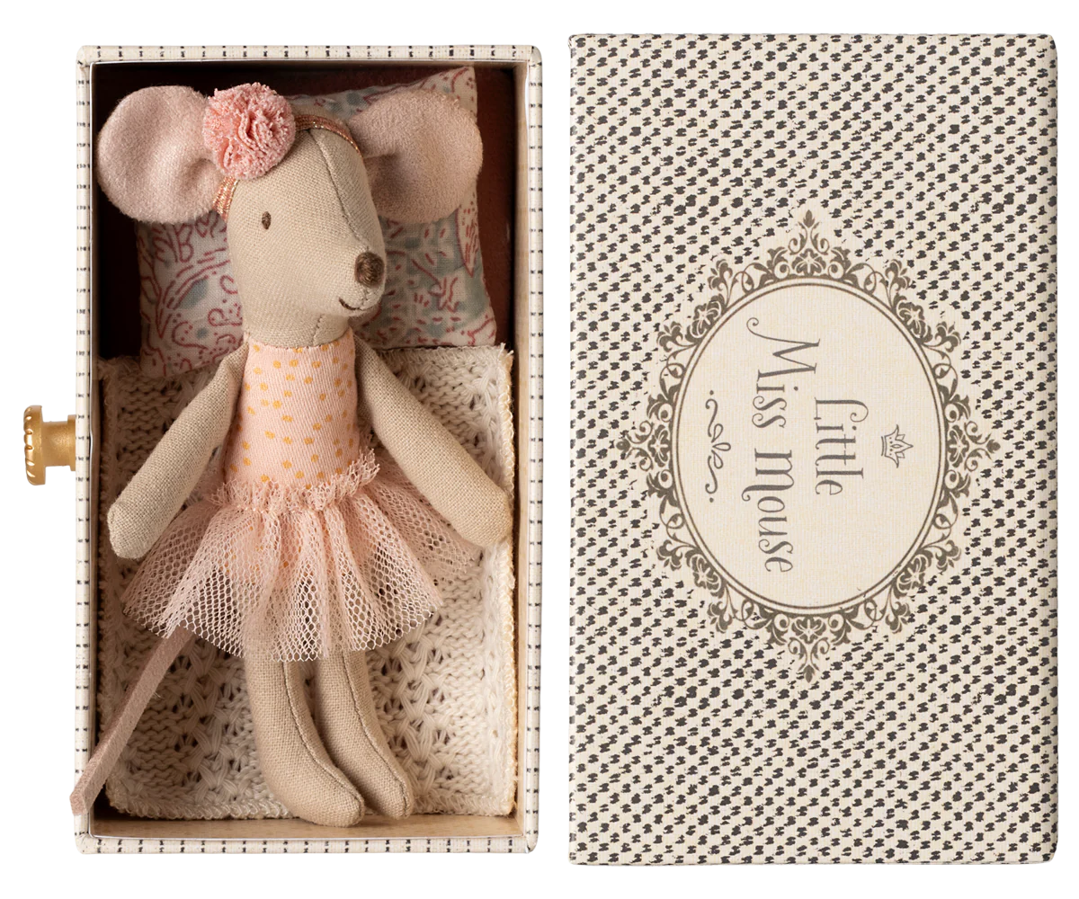 Maileg dansmuis in dagbed kleine zus