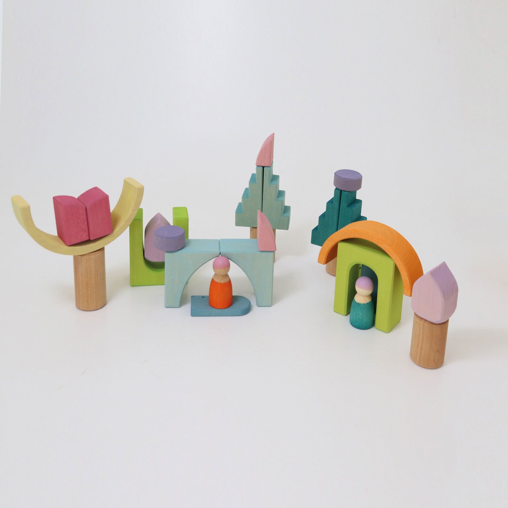 Grimm`s Building World Cloud Play