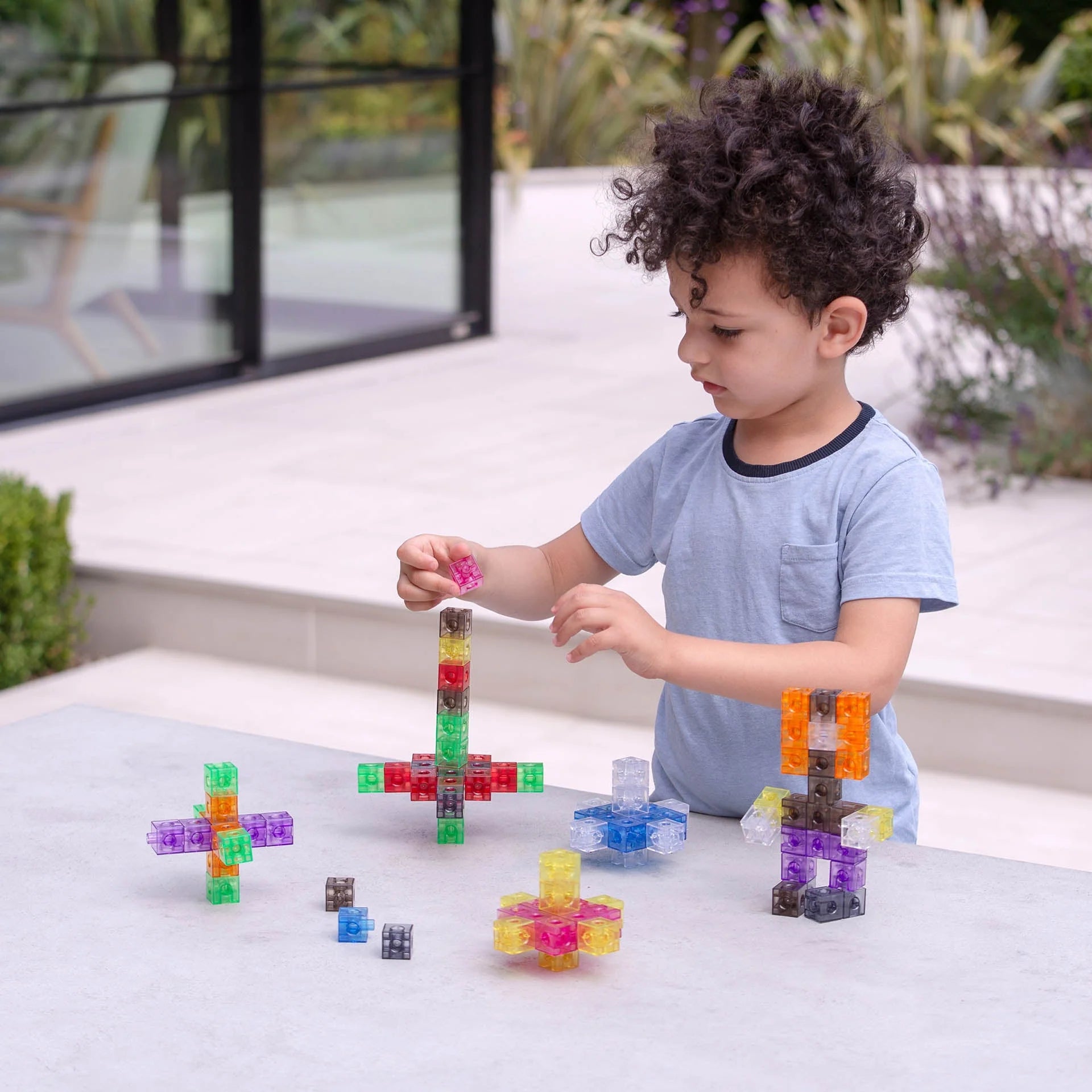 Translucent Colour Linking Cubes