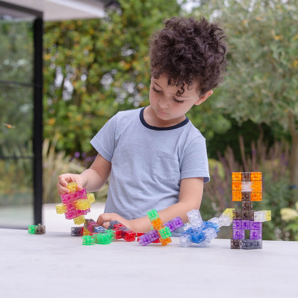 Translucent Colour Linking Cubes