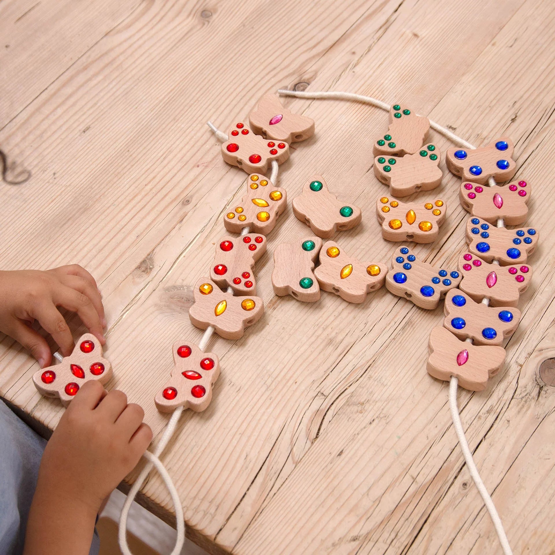 Butterfly Lacing Jewels - Pk20 + 2 laces