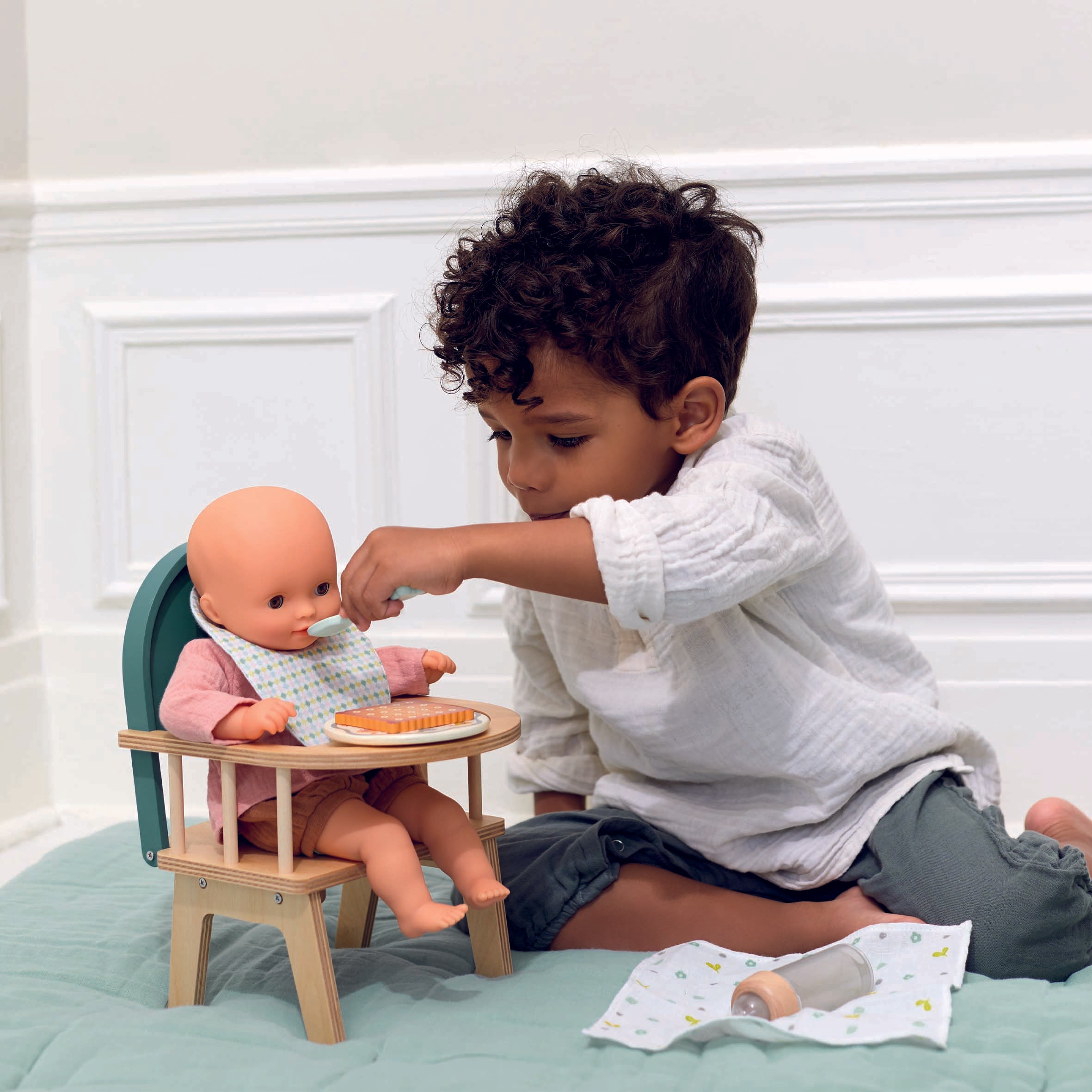 Djeco poppen eetstoel