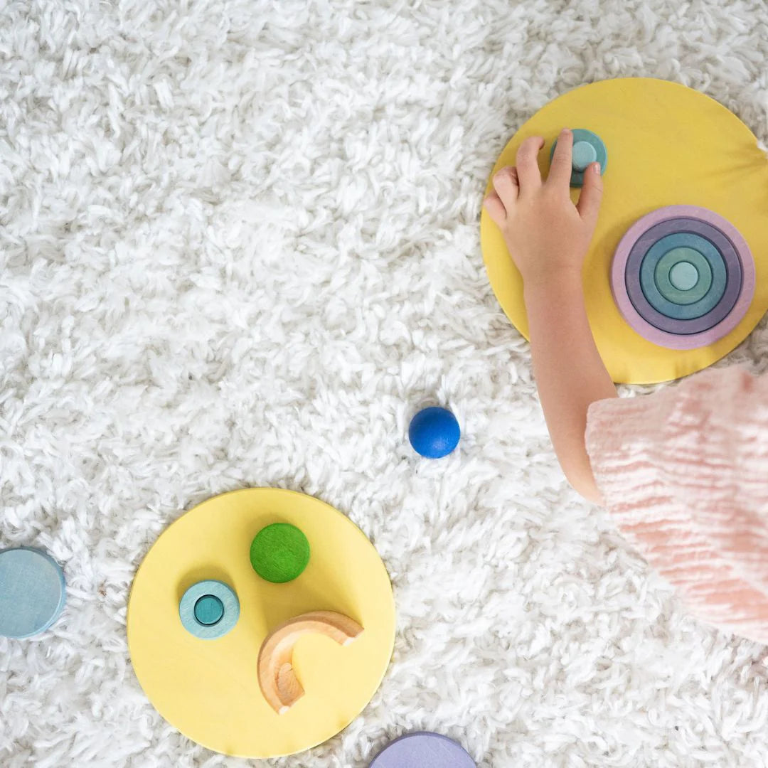 Concentric Circles and Rings Pastel