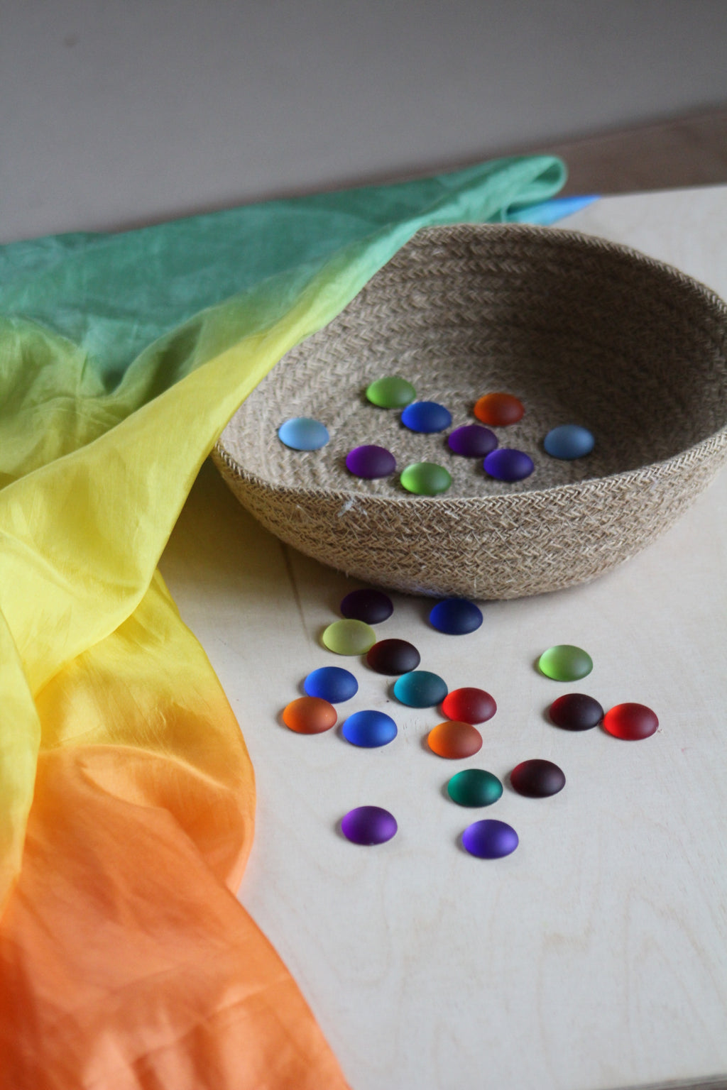 Matte sparkle stones 60 pieces in 12 colours · frosted