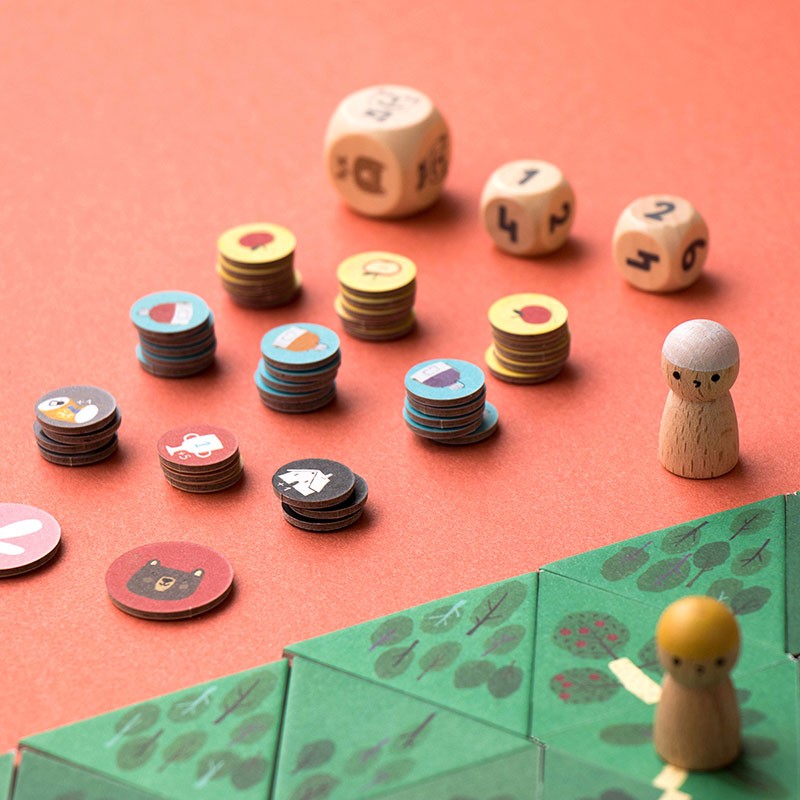 Family Game climb the mountain