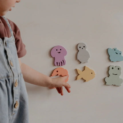 Moes Play Magnetic Water Animals