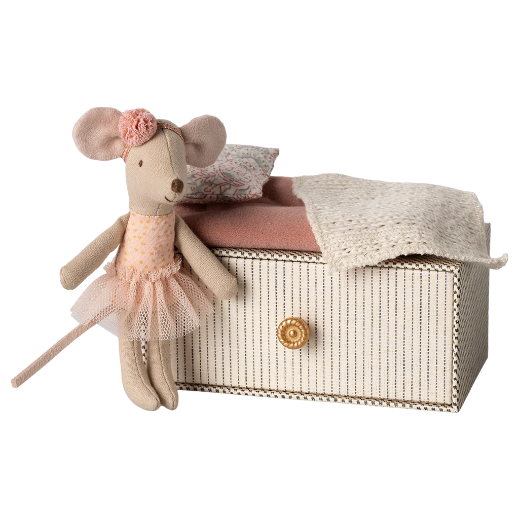 Maileg dansmuis in dagbed kleine zus