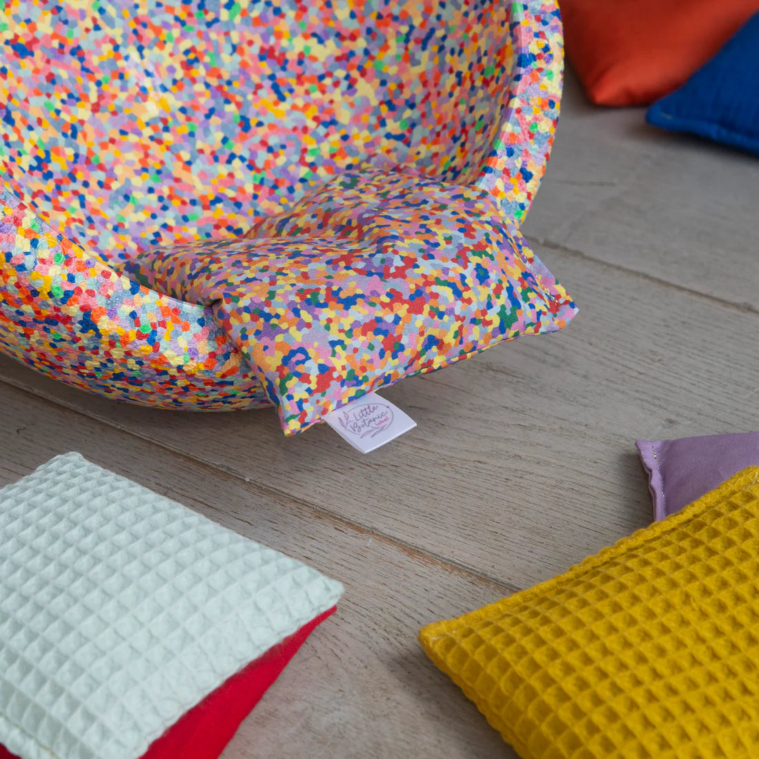 Sensorische pittenzakjes Regenboog set van 6 & super confetti