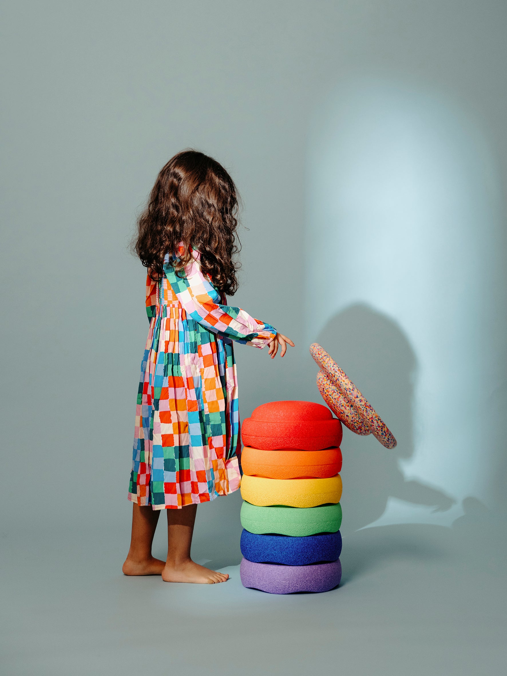 Stapelstein stapelstenen super confetti rainbow classic 6 stuks + balance board