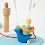 Grimm`s kleine speelwereld aan het water