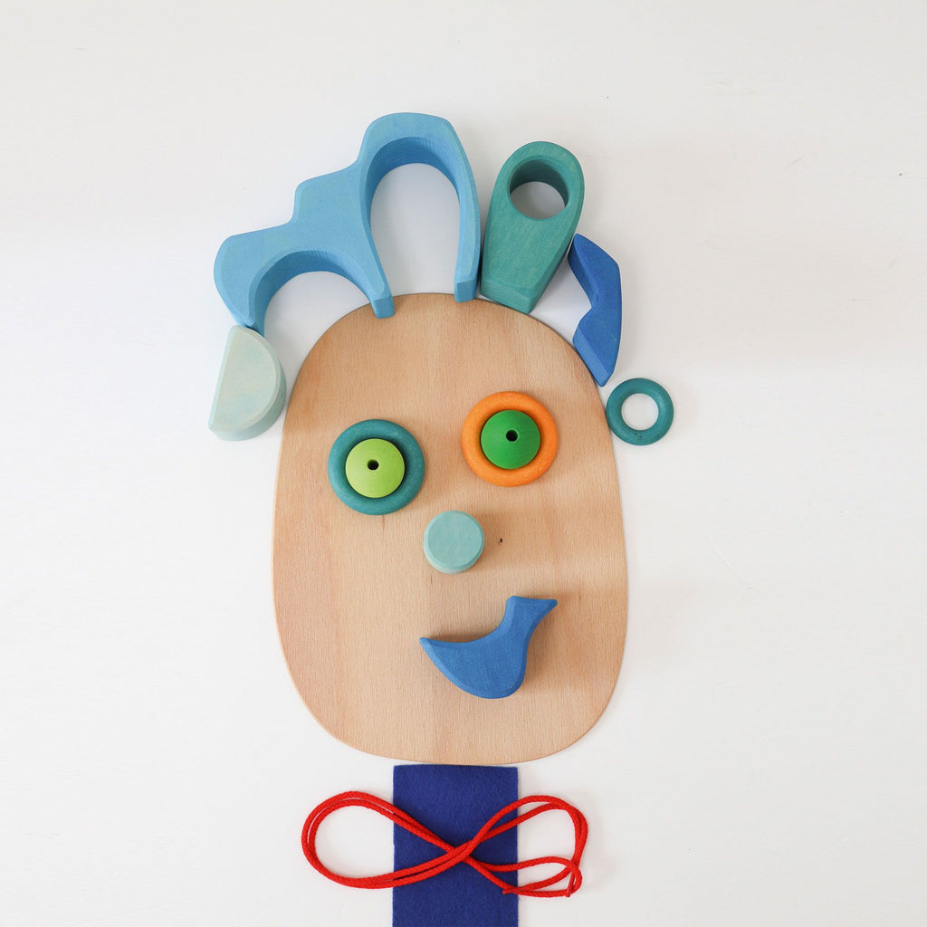 Grimm`s kleine speelwereld aan het water