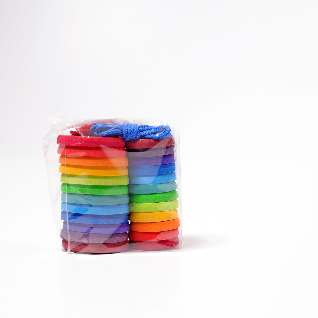 Grimm`s grote houten knopen in regenboogkleuren