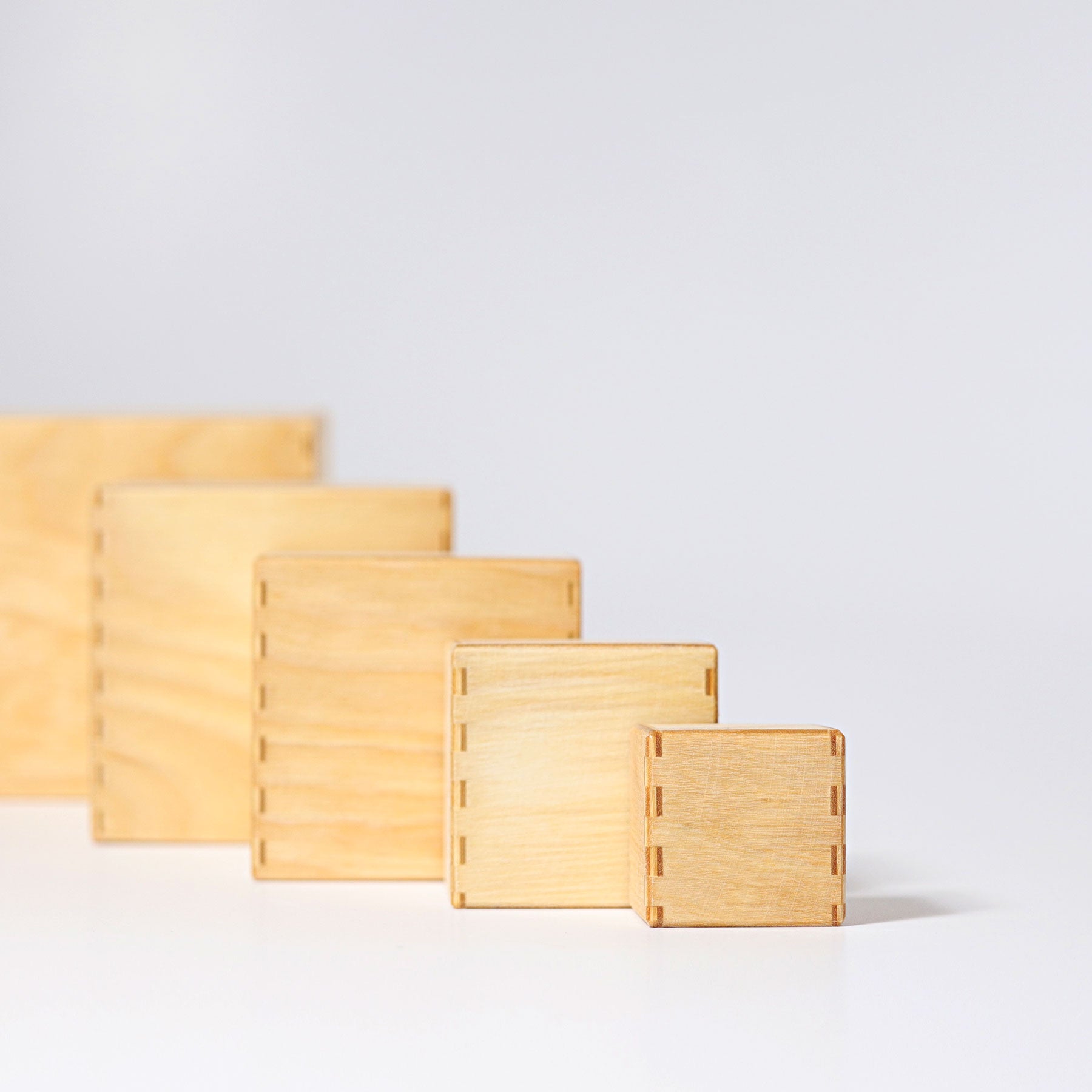 Grimm`s set van 5 kisten natuurlijk hout