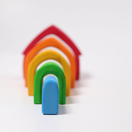 Grimm`s stapelbaar huis in regenboogkleuren