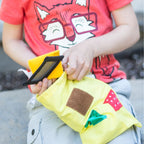 Kind toont twee verschillende texturen