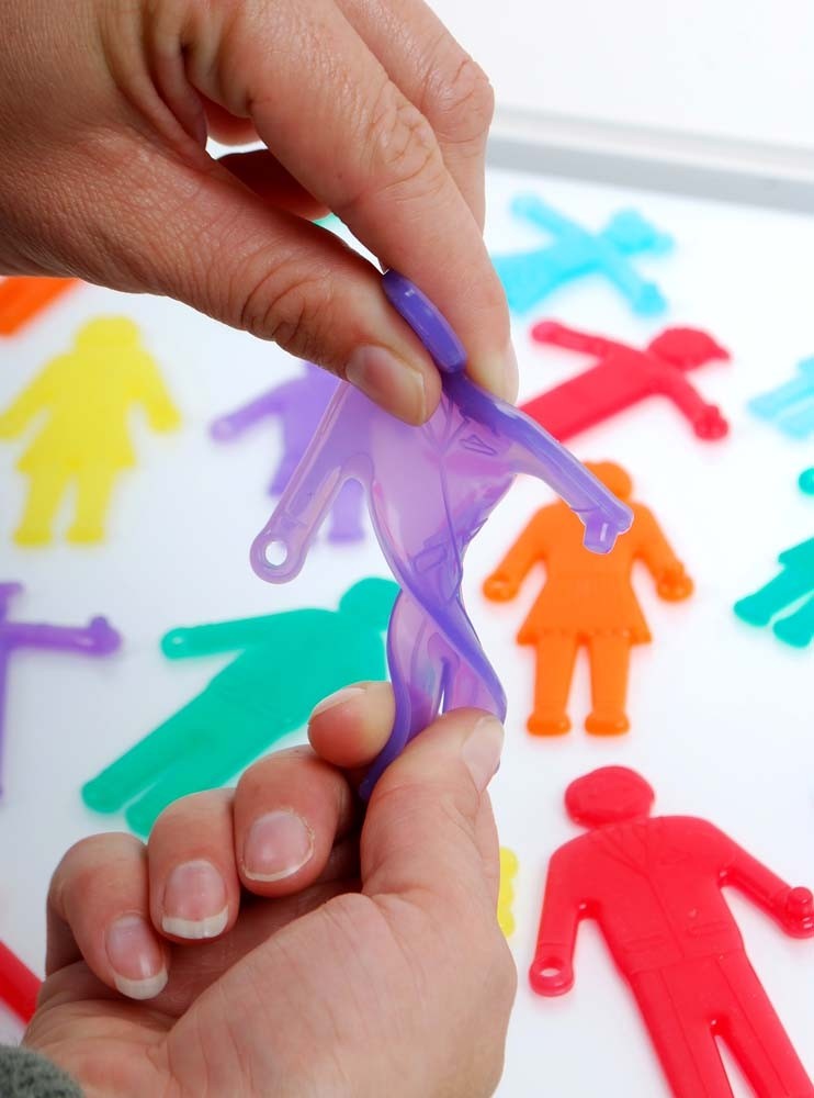 Silishapes linking people