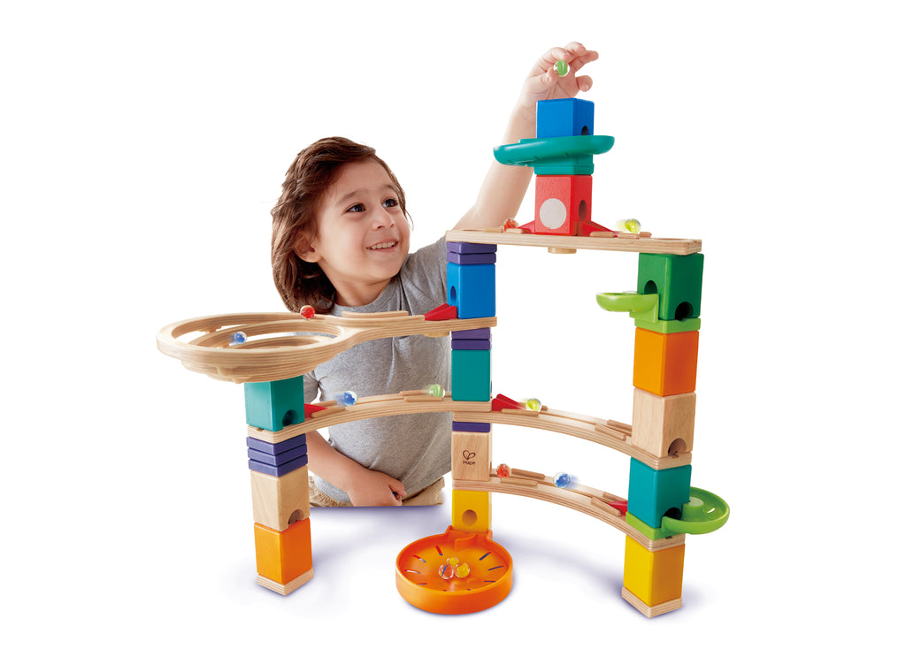 Hape Quadrilla cliffhanger knikkerbaan houten speelgoed
