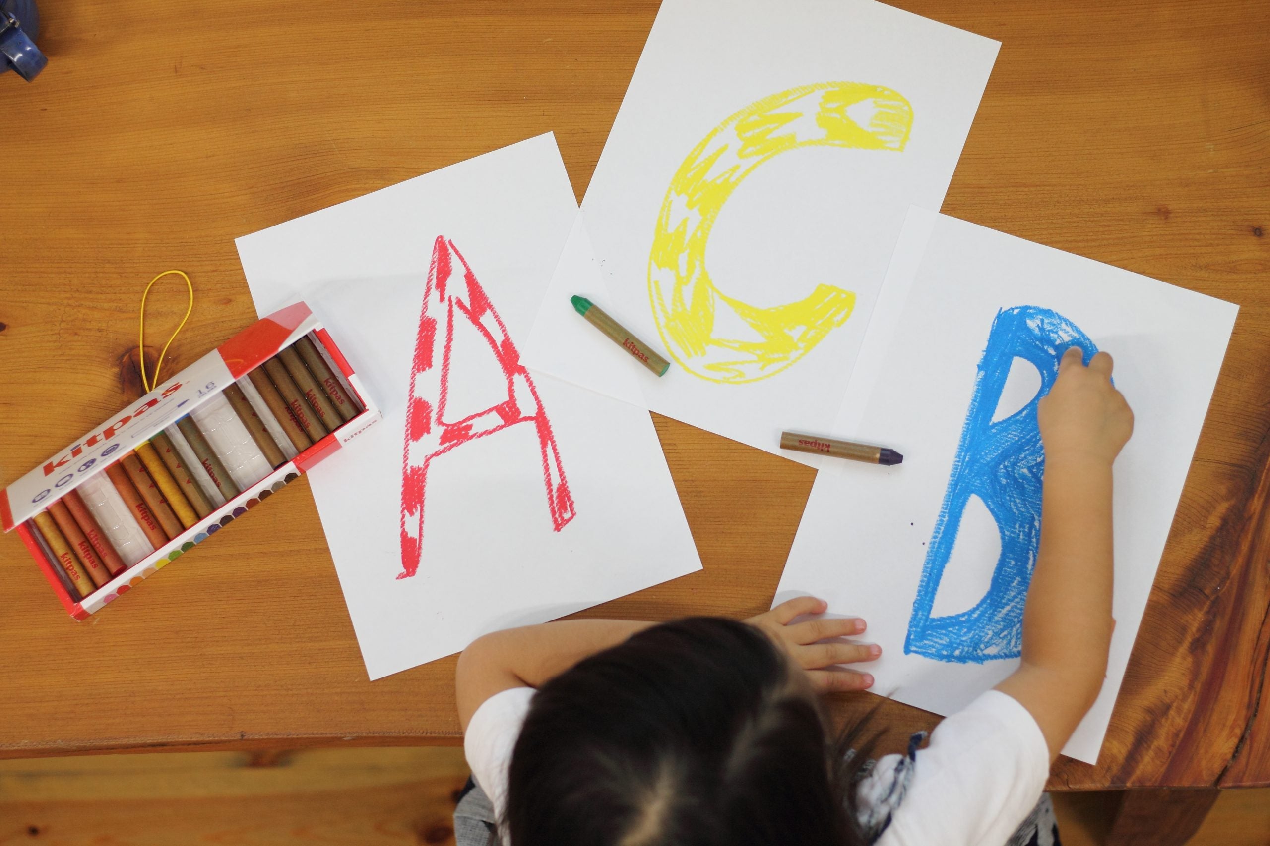 Kitpas medium rijstwax 12 krijtjes