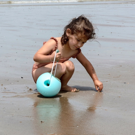 mini ballo op het strand